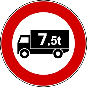 Behajtási korlátozás 7,5 tonnát meghaladó gépjárművek számára